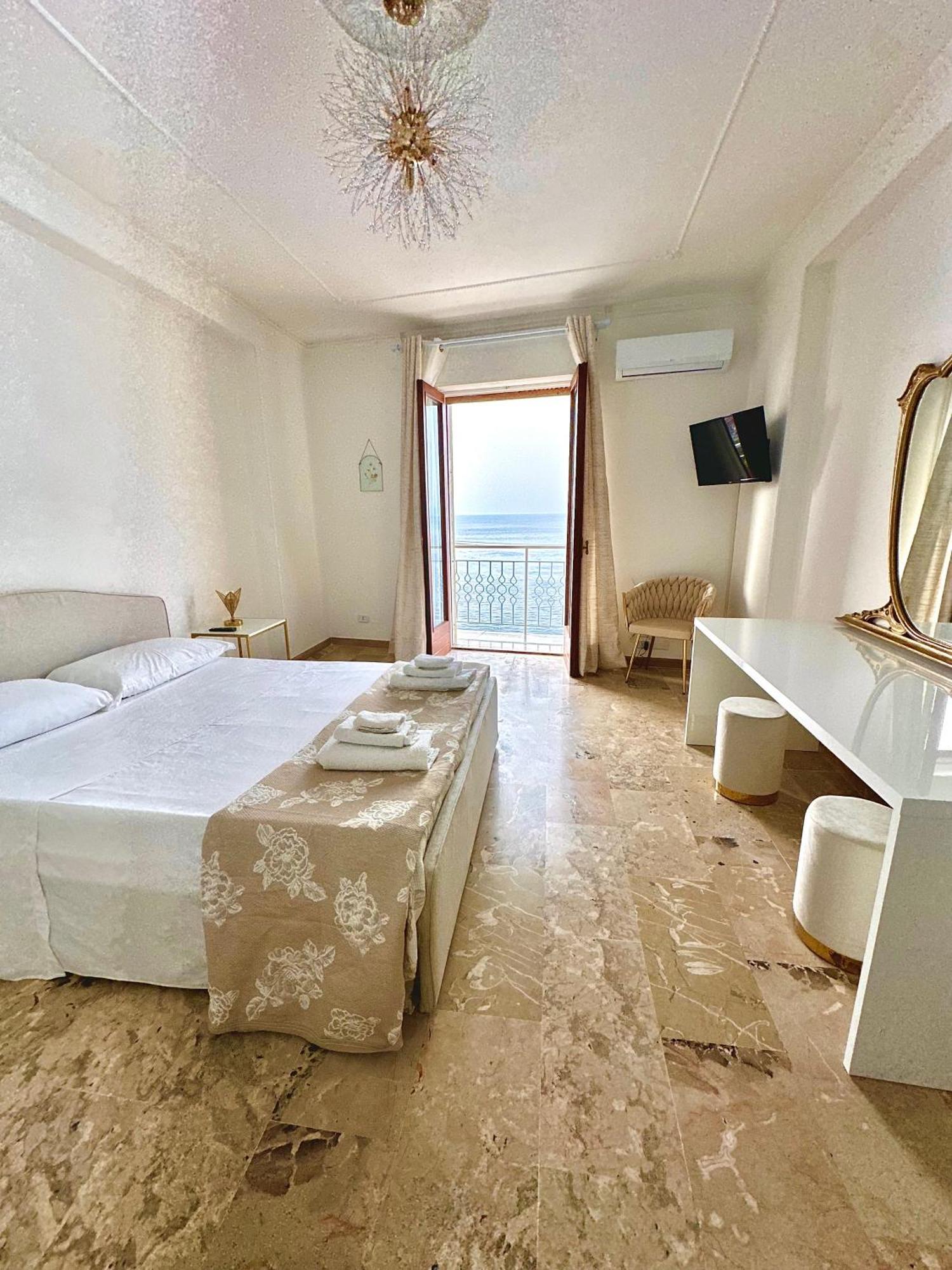 The View Apartment Scilla Kültér fotó